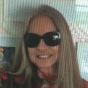 Meet your Posher, Elisa